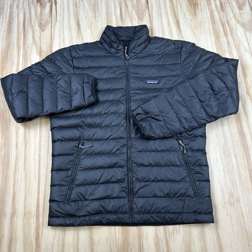 Patagonia Men's Medium Black Down Sweater Jacket 84674 FA18 2018 Puffer